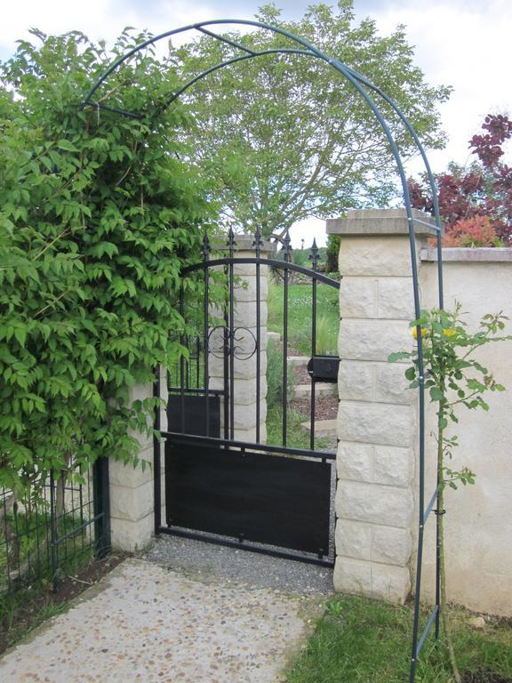 Les Gites Du Veau D'Or Ozillac Exterior foto